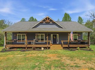 127 Clark Ln, Easley, SC 29640