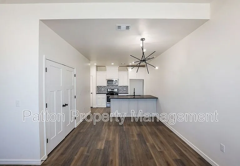 13771 Periwinkle Dr #B — Photo 12
