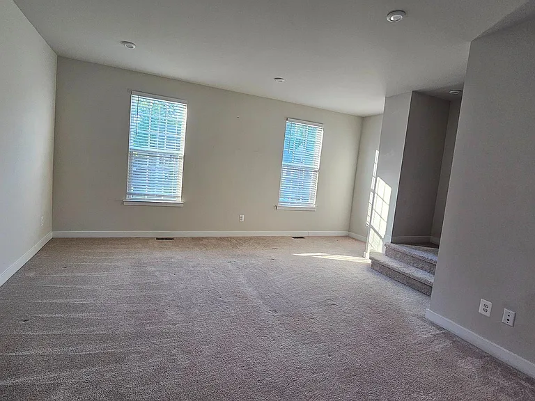 2055 Rivers Dr — Photo 23