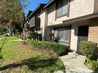 19631 Runnymede St, Reseda, CA 91335