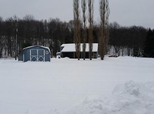 192 Arnolds Rd, Equinunk, PA 18417