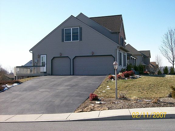 Side entery 3 car garage