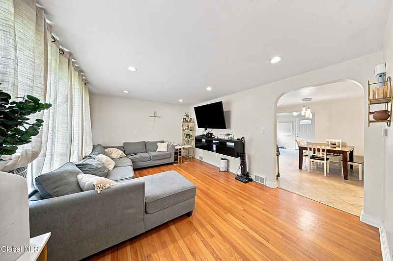 3rd image of 1209 Mader Street