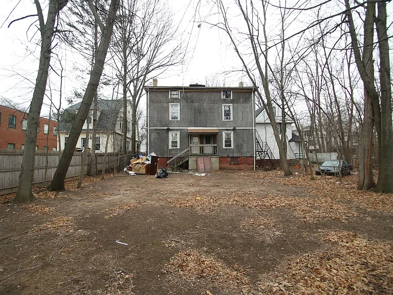 176 Bassett — Photo 21