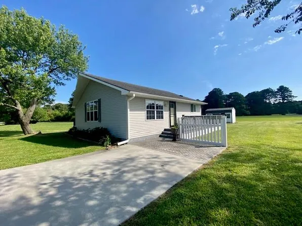 38074 Davey Jones Blvd, Greenbackville, VA 23356