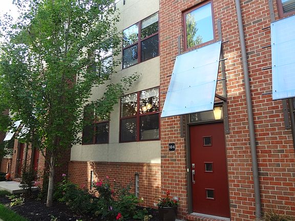 3 Story Townhouse Condo