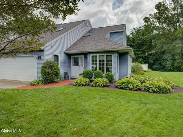 22 Carrie Court, Niskayuna, NY 12309
