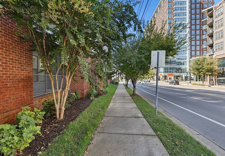 Eleven North — Photo 42