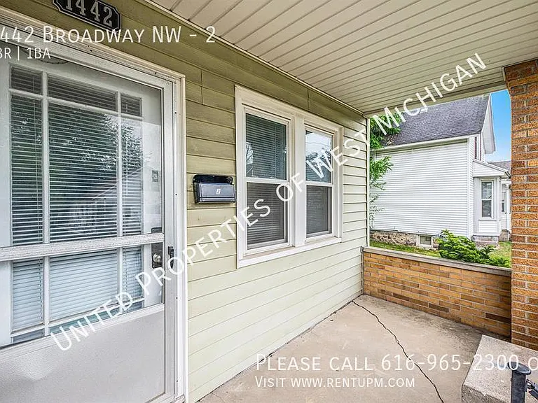 1442 Broadway Ave NW #2 — Photo 4