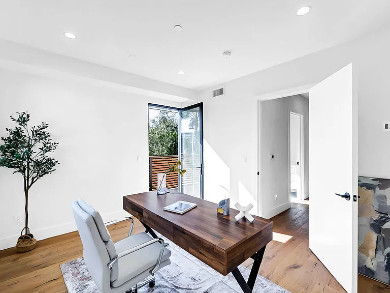 1123 N Formosa Ave #3 — Photo 13