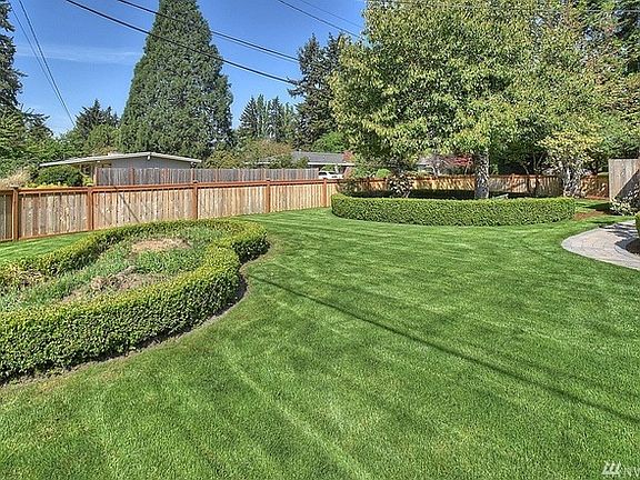 2nd image of 994 165th Ave SE