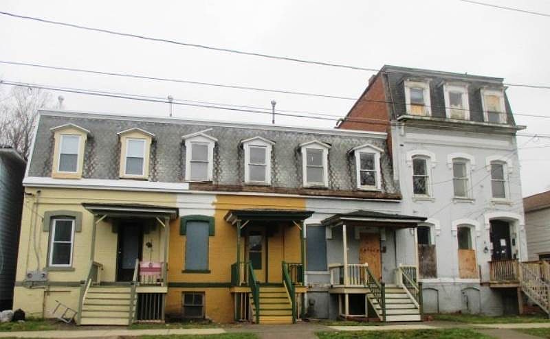 2nd image of 513 College Ave