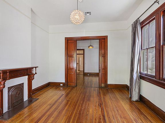 3rd image of 2127 Marengo St