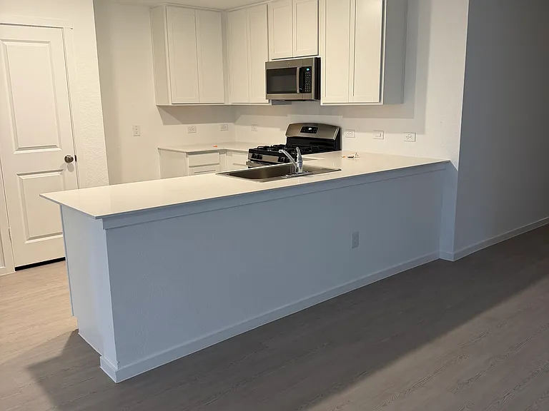 3123 Dispatch Dr — Photo 1