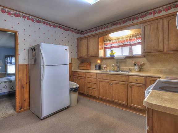 3rd image of 322 Fies Ave