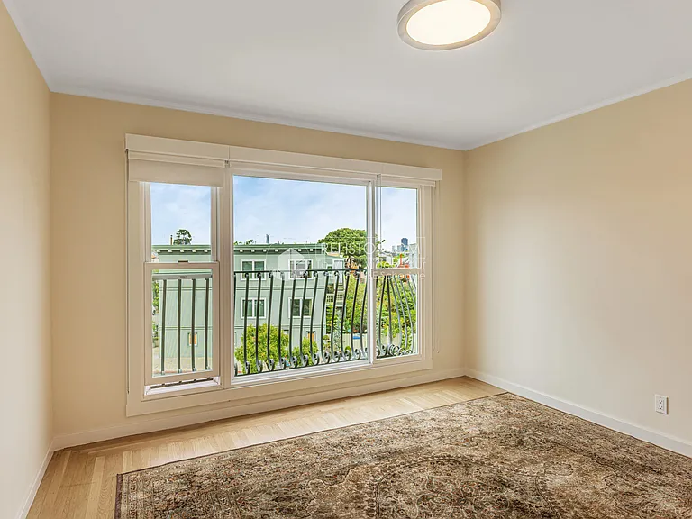 522 Precita Ave — Photo 10