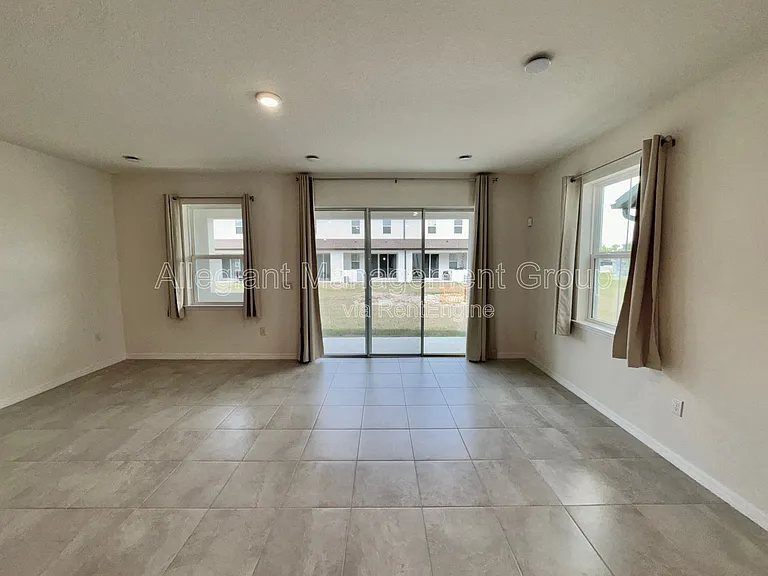 4570 Small Creek Rd — Photo 9