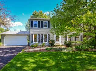 2035 Cromwell Dr, Wheaton, IL