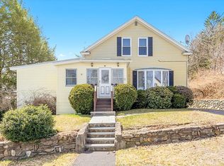 56 Harvard St, Gardner, MA 01440