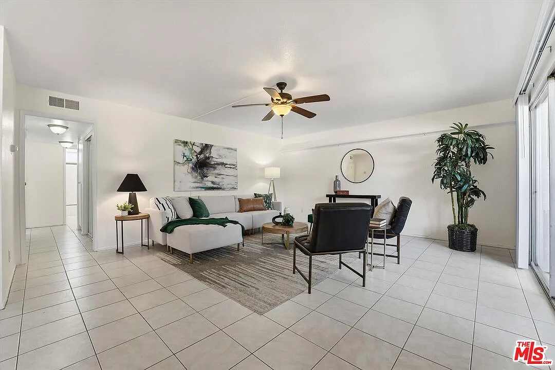 2 bed, 2.0 bath, 1062 sqft, $2,750 — Photo 4