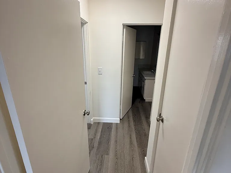 7626 Reseda Blvd #3 — Photo 4