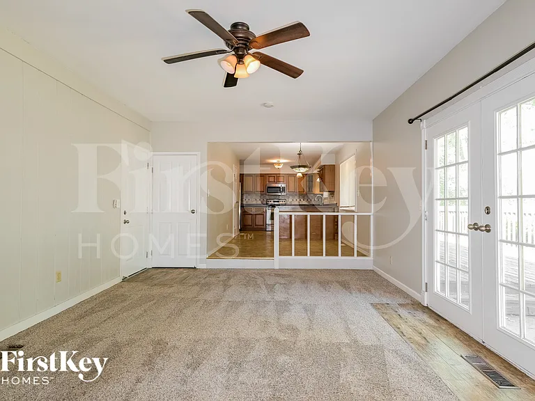 382 Beaver Lake Dr — Photo 4
