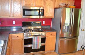 5th image of 560 E Cardinal Glen Dr
