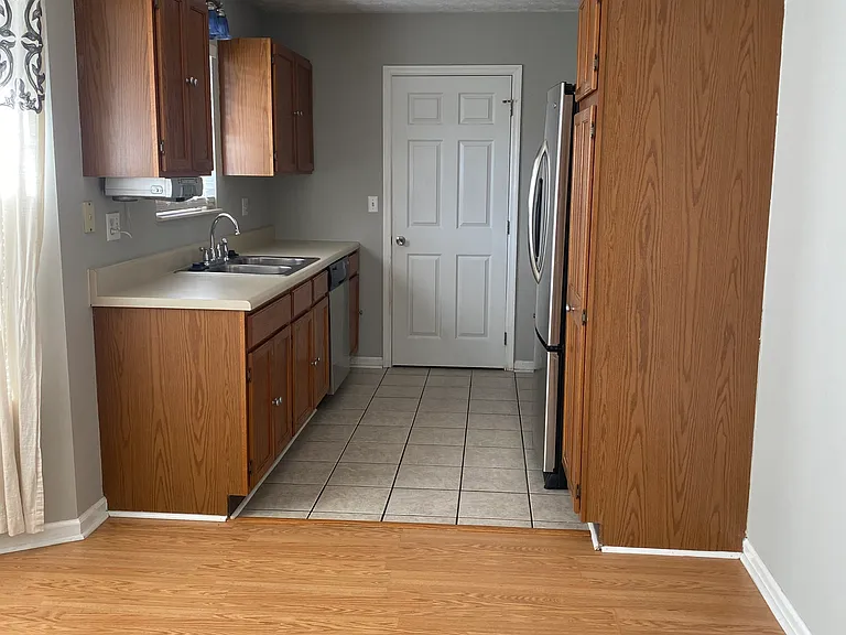 4818 Katia Ln — Photo 13