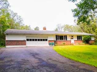 138 Gumbletown Rd, Paupack, PA 18451