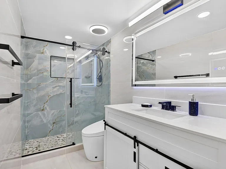 5600 N Flagler Dr #207 — Photo 22
