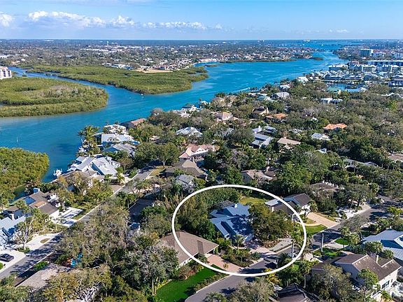 2nd image of 5324 Siesta Ct