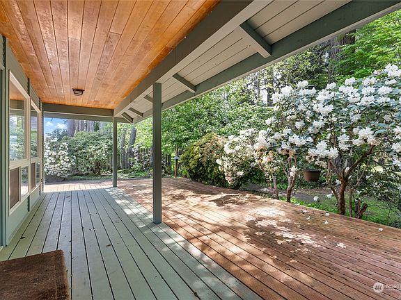 2nd image of 11422 Clover Park Drive SW