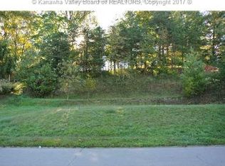 305 Woodbridge Dr, Charleston, WV 25311