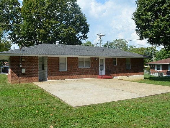 3rd image of 106 Park Ln