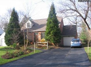 1528 Sunview Rd, Lyhurst, OH 44124