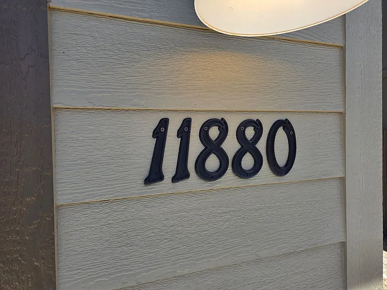 11880 Pegasus Rd — Photo 4