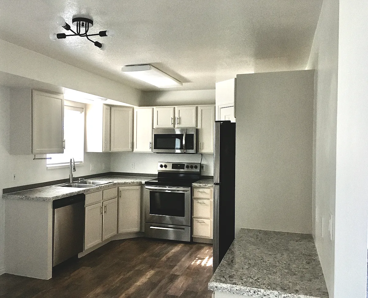 Kitchen - 344 S 100th St E #344