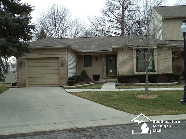 1st image of 22320 Glenwood Ln