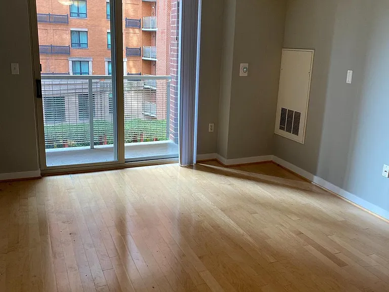 1000 New Jersey Ave SE #427 — Photo 11