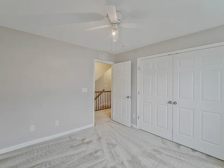25218 Briargate Ter — Photo 28