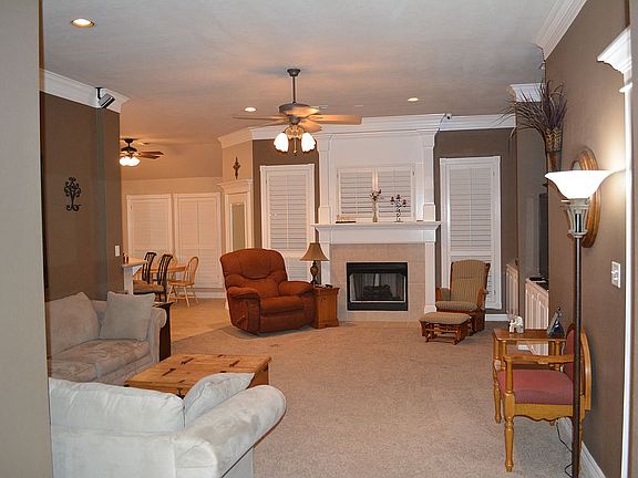 3rd image of 302 Stoney Hills Ct
