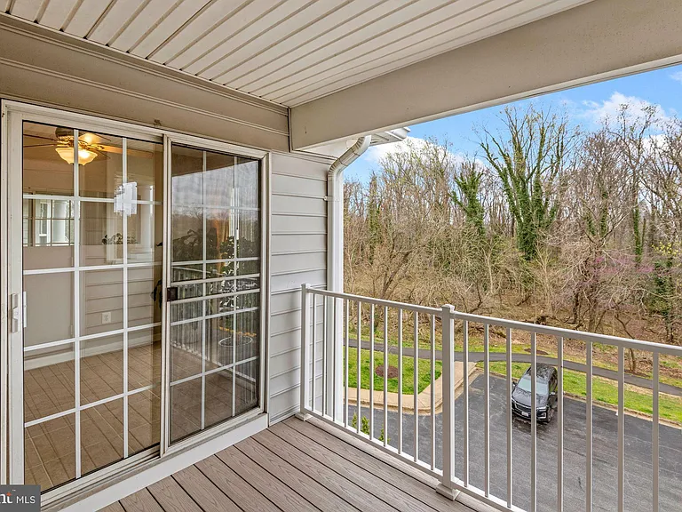 2015 Gov Thomas Bladen Way #301 — Photo 19
