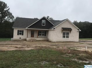 643 Crestman Dr, Arab, AL 35016