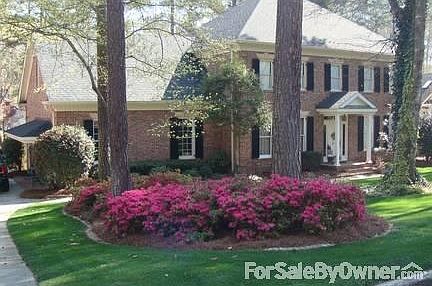 Front quarter view
						:
						Quiet neighborhood