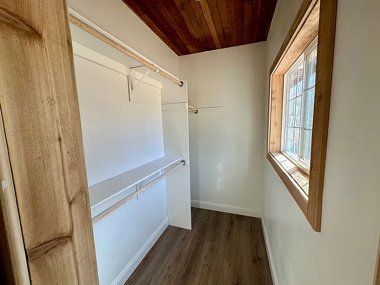 11292 Old Pond Ln — Photo 23