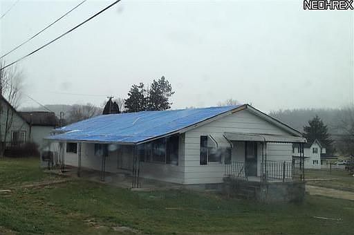1st image of 122 Locust St
