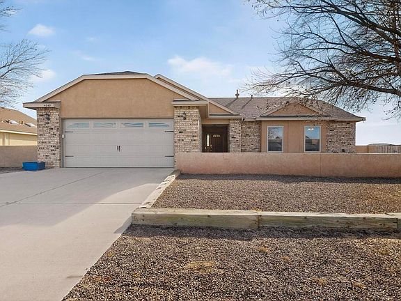 2nd image of 4049 Montreal Loop NE