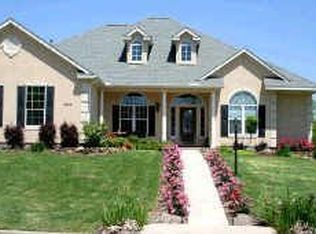 500 Edgewood Dr, Montgomery, TX 77356