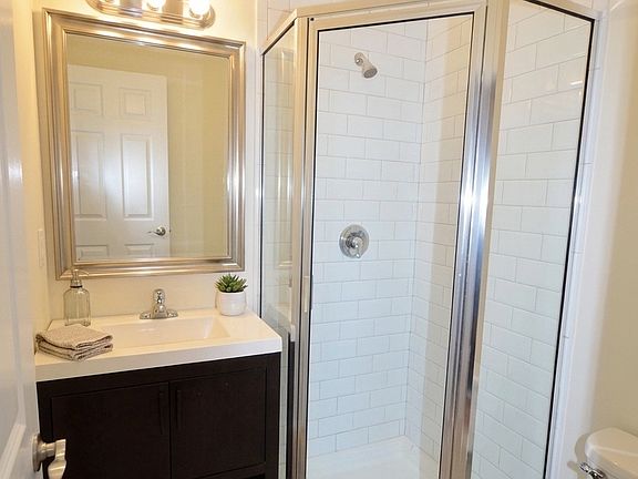 4th image of 105 Center St #2A