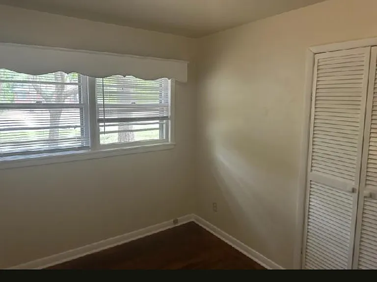 708 Westwood Dr — Photo 8